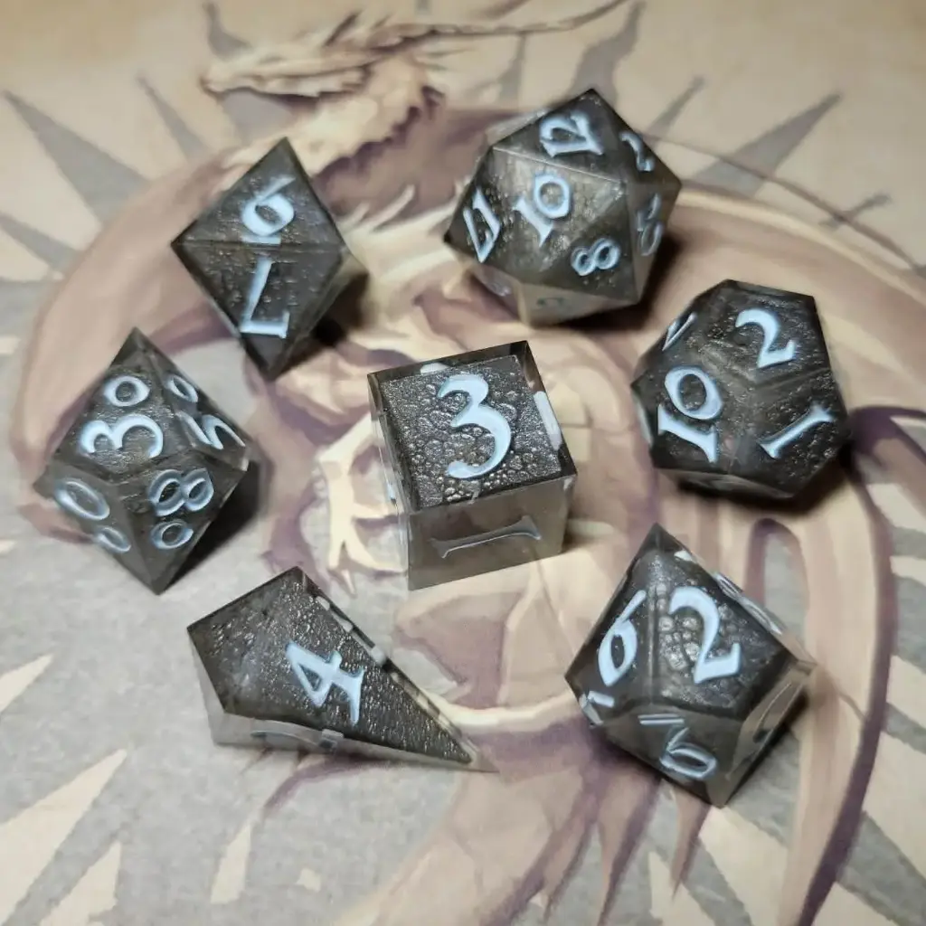 Set de dés draconiques - Dragon d'Argent