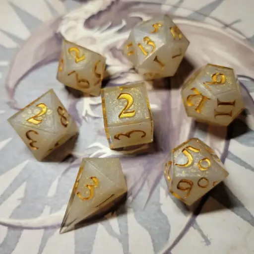 Set de dés draconiques - Dragon de Platine