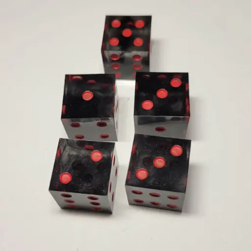 Lot de 5 dés 6 Vordemir